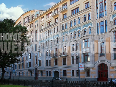 Гоголевский бульвар: видовая квартира 189 кв.м в элитном доме с великолепным историческим фасадом в р-не Арбата