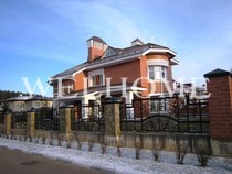 Лапино: дом 460 кв.м на участке 13 соток в охранемом поселке